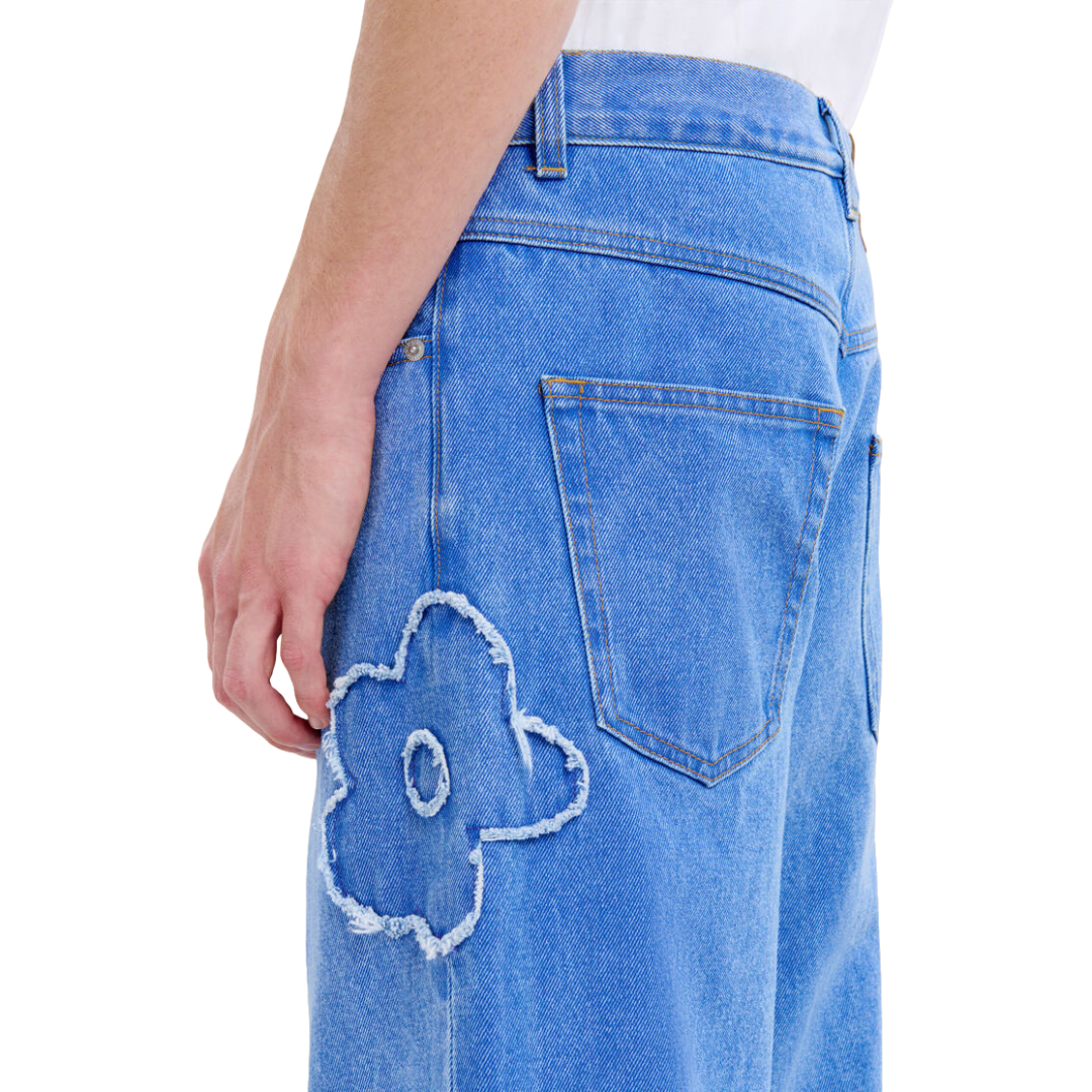 MID RISE BLUE JEANS WITH PATCH DETAIL