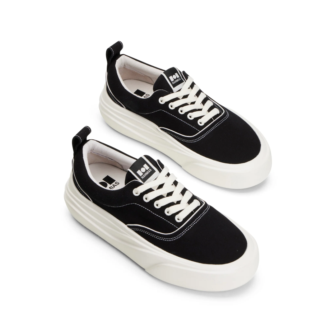 OLLIE CANVAS SNEAKERS IN BLACK