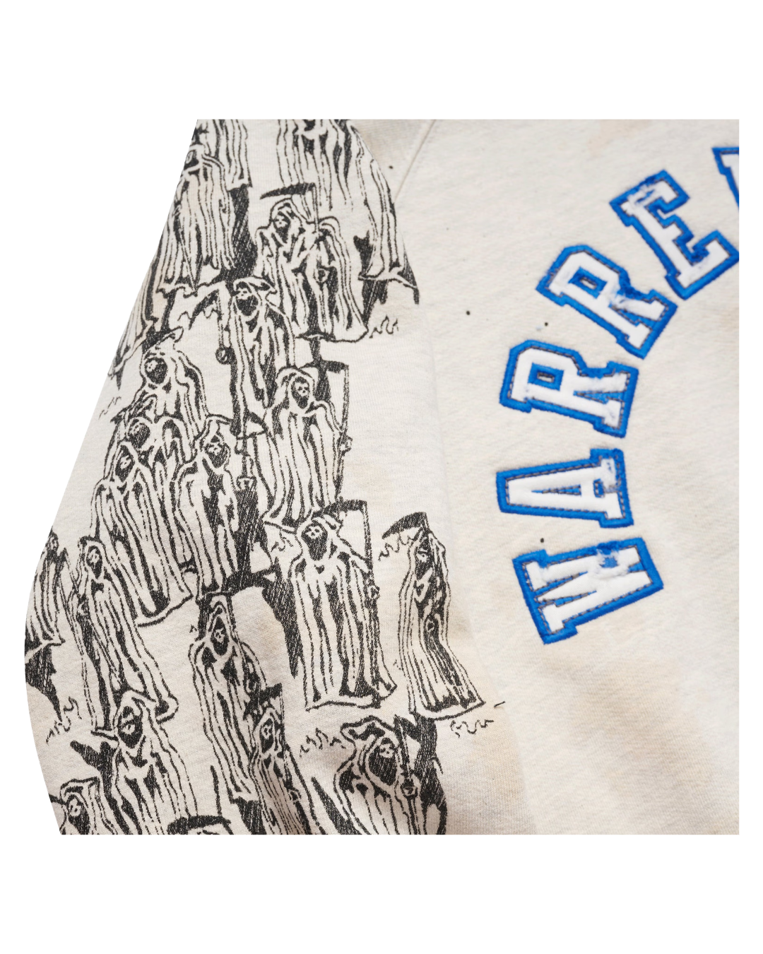 DISTRESSED APPLIQUE CREWNECK LIGHT GRAY