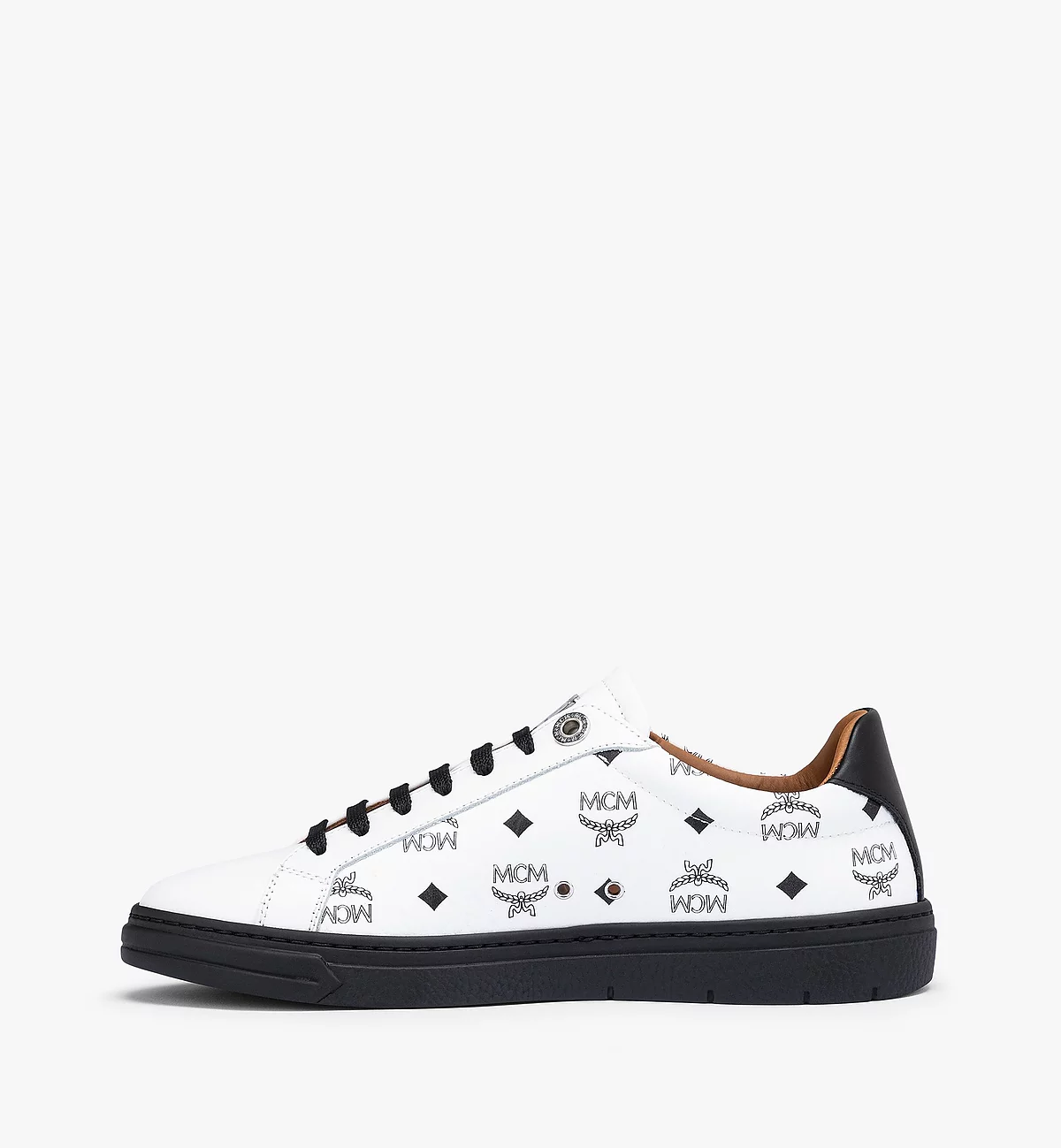 MCM WOMENS COLOR BLOCK LO TERRAIN SNEAKERS IN VISETOS WHITE/BLACK