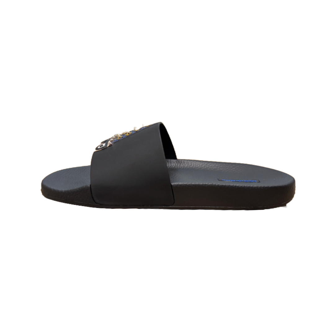BLACK RUBBER SLIDES WITH A PATCH