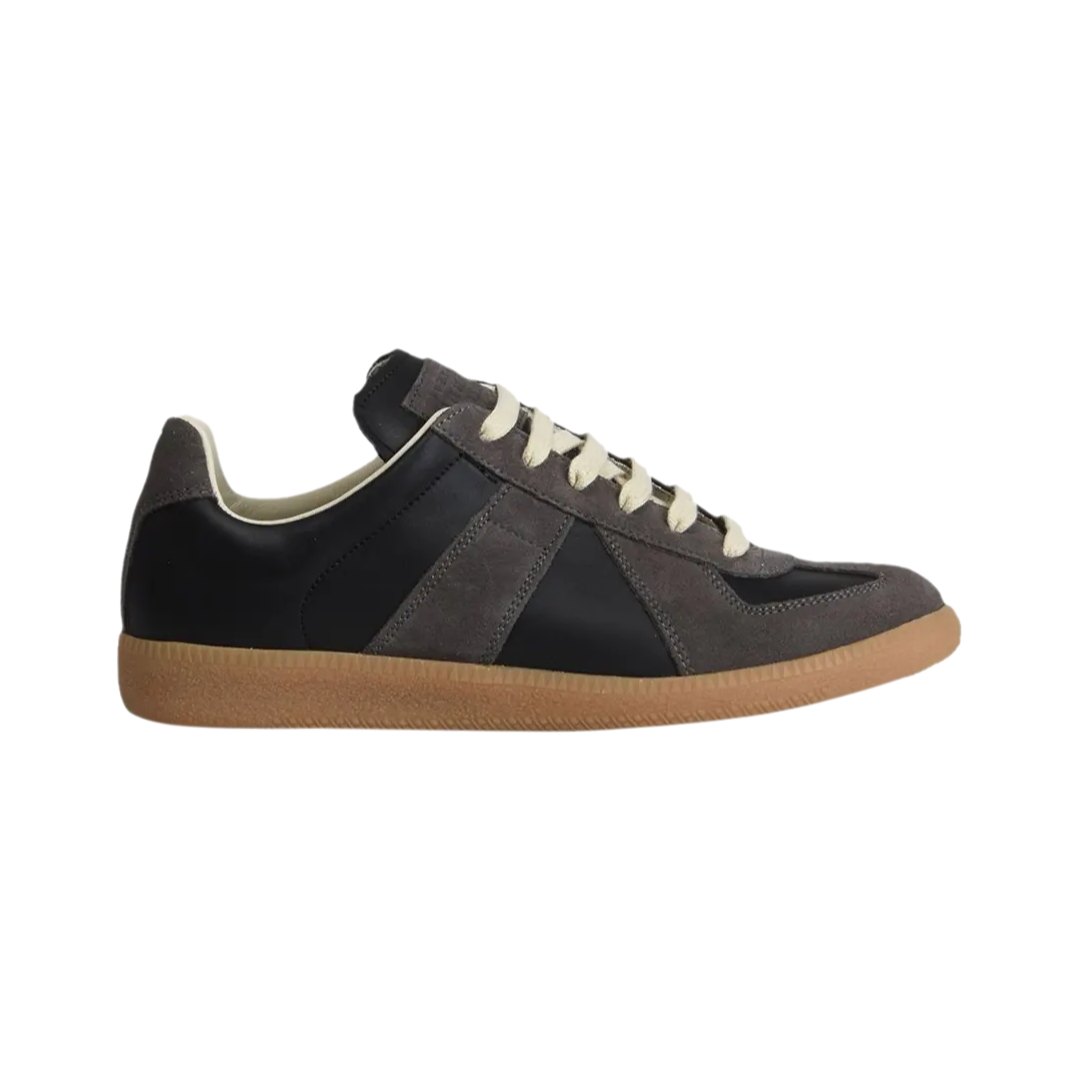 WOMENS REPLICA LOW 'BLACK GUM'