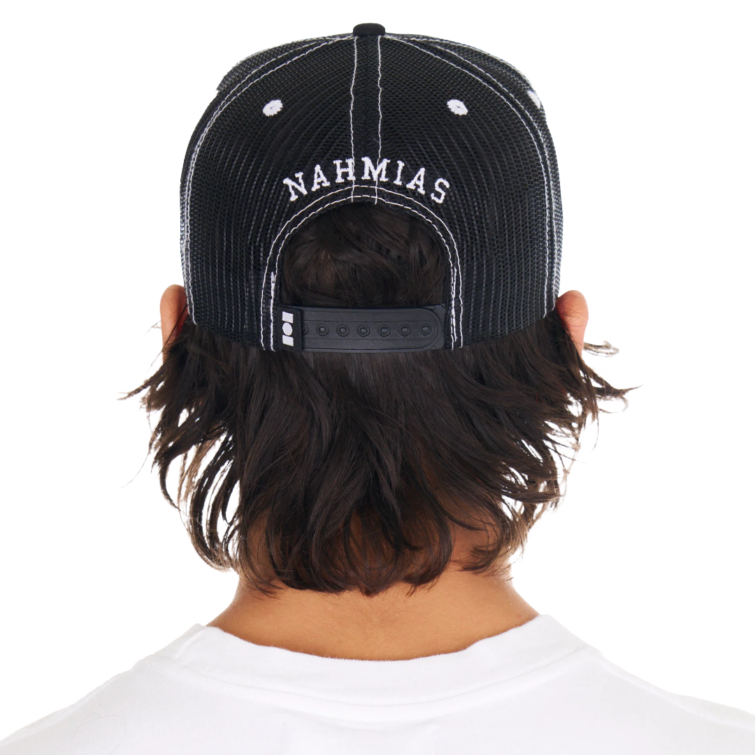 MIRACLE ACADEMY CONTRAST TRUCKER HAT