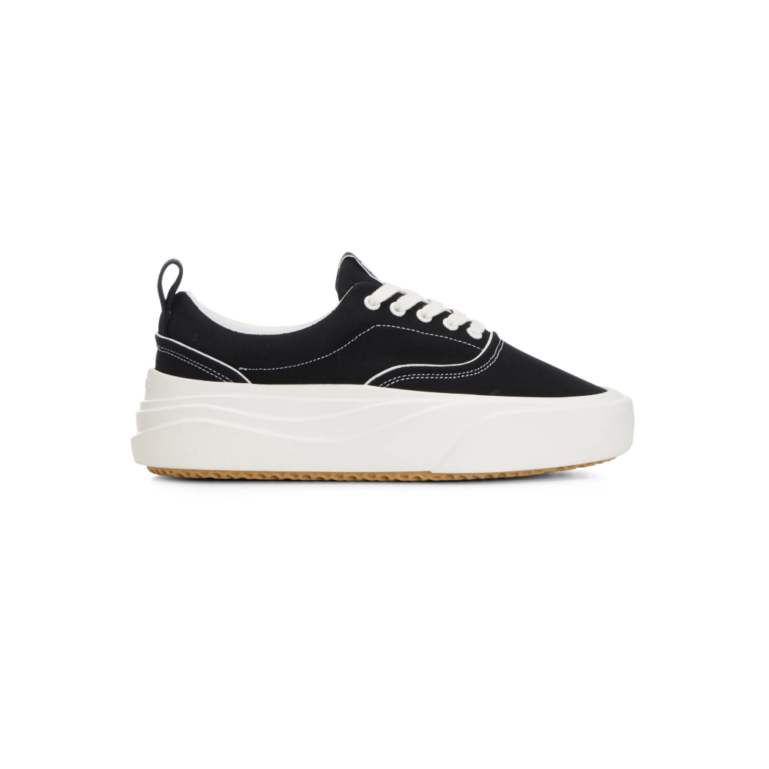 OLLIE CANVAS SNEAKERS IN BLACK