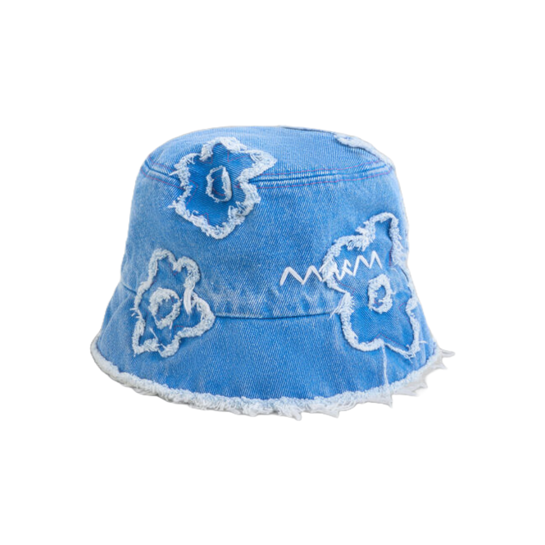 LIGHT BLUE DENIM BUCKET HAT WITH DILLIES PATCH DETAILS